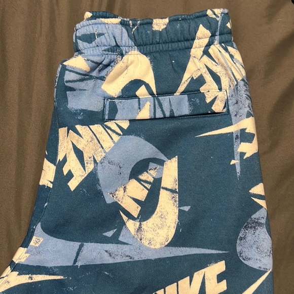 Nike Other - Men’s size medium Nike shorts.